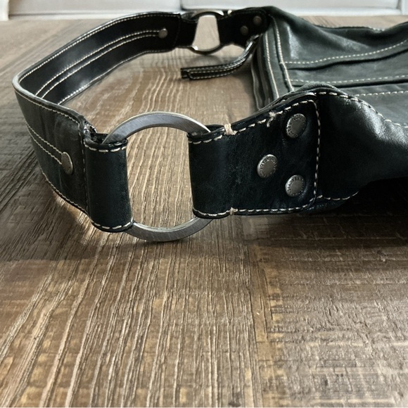 Kenneth Cole Reaction Black Hobo Leather Shoulder Bag - Picture 3 of 9